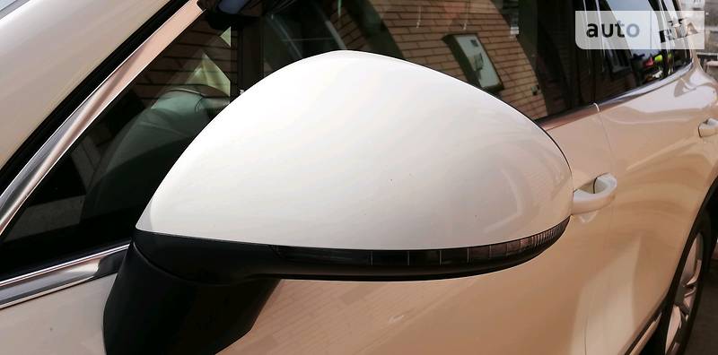 Позашляховик / Кросовер Volkswagen Touareg 2011 в Харкові