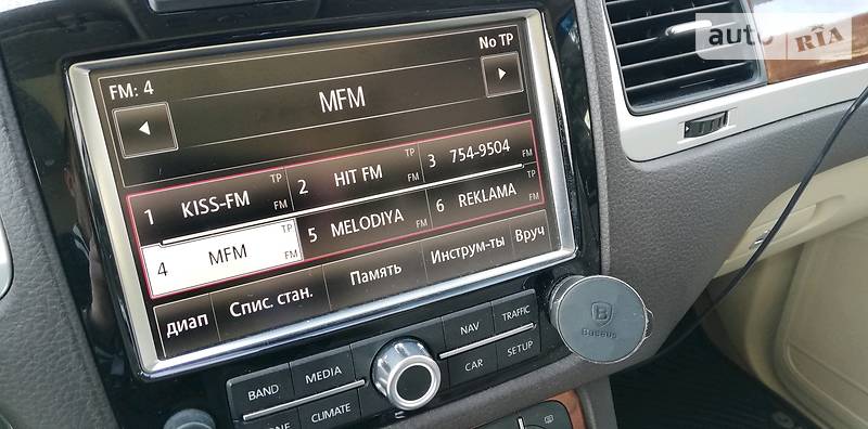 Позашляховик / Кросовер Volkswagen Touareg 2011 в Харкові