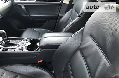 Позашляховик / Кросовер Volkswagen Touareg 2017 в 