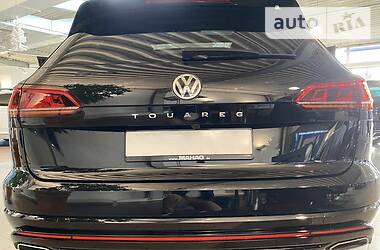 Позашляховик / Кросовер Volkswagen Touareg 2020 в 