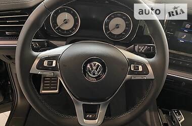Позашляховик / Кросовер Volkswagen Touareg 2020 в 
