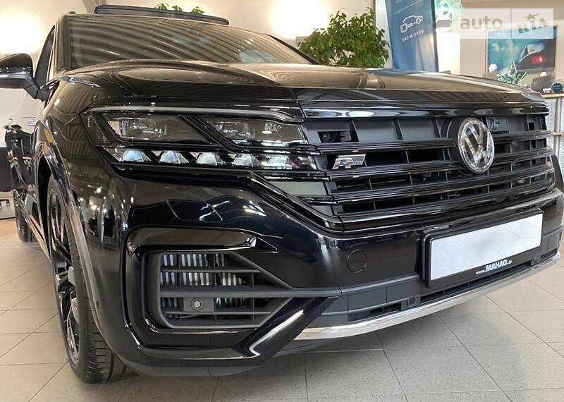 Позашляховик / Кросовер Volkswagen Touareg 2020 в 