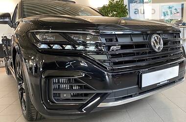 Позашляховик / Кросовер Volkswagen Touareg 2020 в 