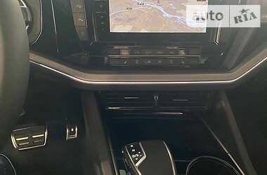 Позашляховик / Кросовер Volkswagen Touareg 2020 в 