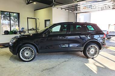 Позашляховик / Кросовер Volkswagen Touareg 2012 в 
