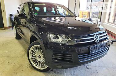 Позашляховик / Кросовер Volkswagen Touareg 2012 в 