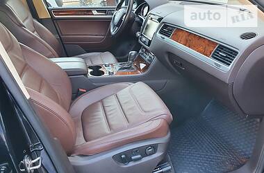 Позашляховик / Кросовер Volkswagen Touareg 2012 в 