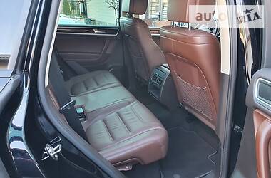 Позашляховик / Кросовер Volkswagen Touareg 2012 в 