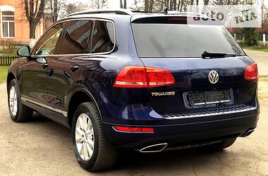 Внедорожник / Кроссовер Volkswagen Touareg 2012 в Виннице