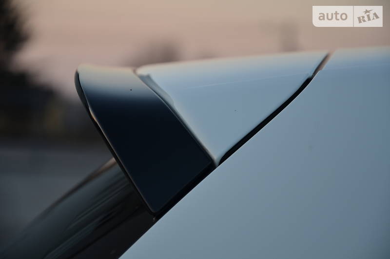 Позашляховик / Кросовер Volkswagen Touareg 2015 в Луцьку