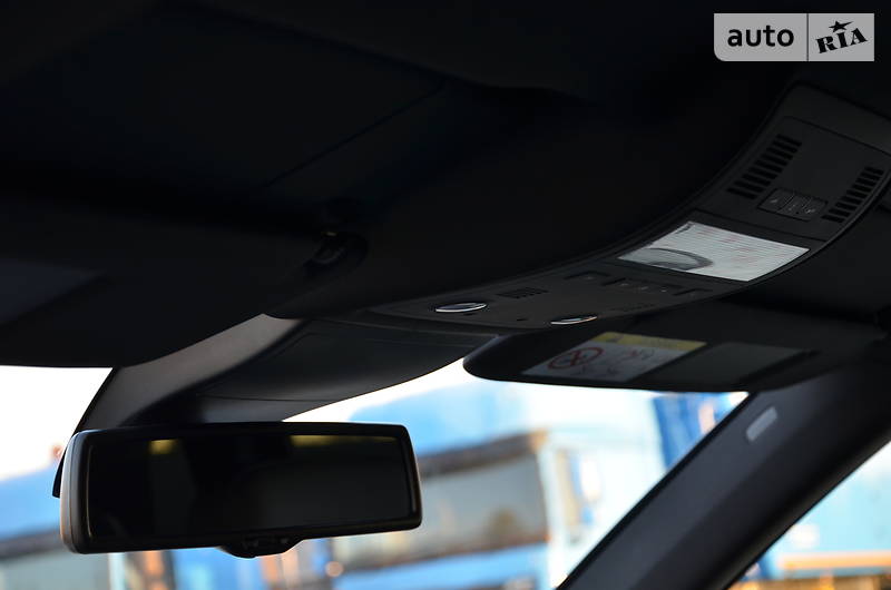 Позашляховик / Кросовер Volkswagen Touareg 2015 в Луцьку