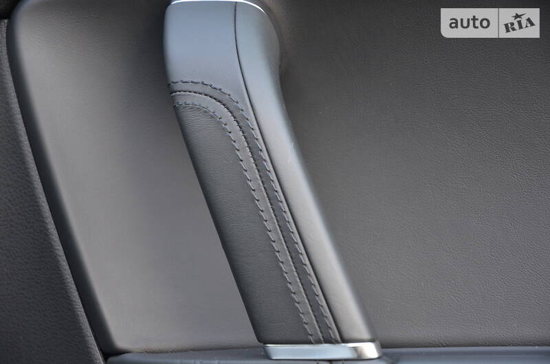 Позашляховик / Кросовер Volkswagen Touareg 2015 в Луцьку