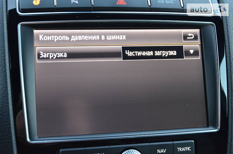 Позашляховик / Кросовер Volkswagen Touareg 2015 в Луцьку