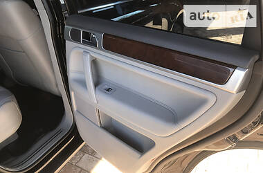 Позашляховик / Кросовер Volkswagen Touareg 2008 в 