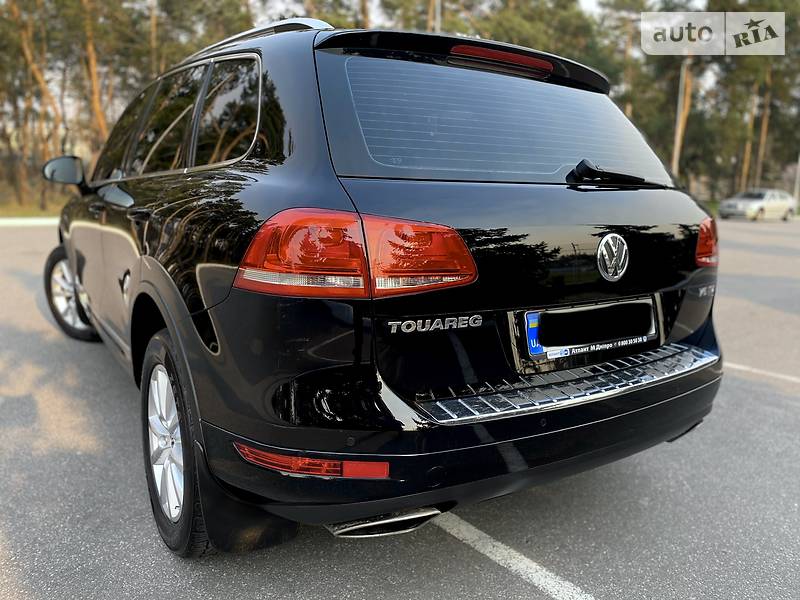 Позашляховик / Кросовер Volkswagen Touareg 2013 в Києві