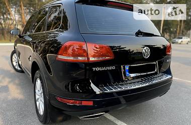 Позашляховик / Кросовер Volkswagen Touareg 2013 в 