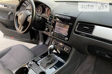 Позашляховик / Кросовер Volkswagen Touareg 2013 в 