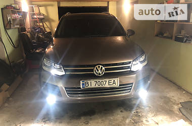 Позашляховик / Кросовер Volkswagen Touareg 2012 в 