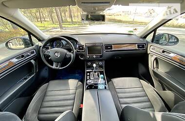 Позашляховик / Кросовер Volkswagen Touareg 2016 в 