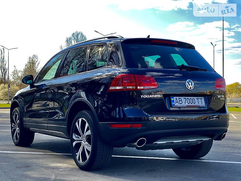 Внедорожник / Кроссовер Volkswagen Touareg 2014 в Виннице