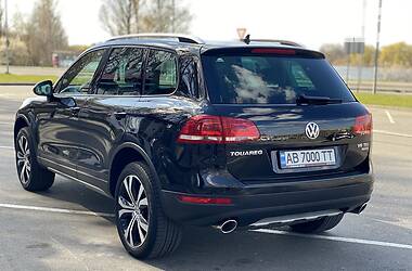 Позашляховик / Кросовер Volkswagen Touareg 2014 в 