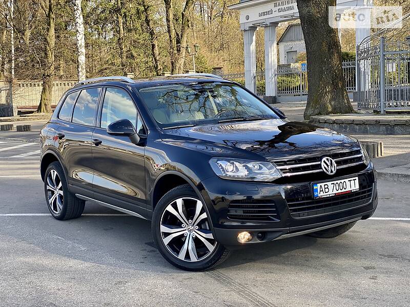 Внедорожник / Кроссовер Volkswagen Touareg 2014 в Виннице