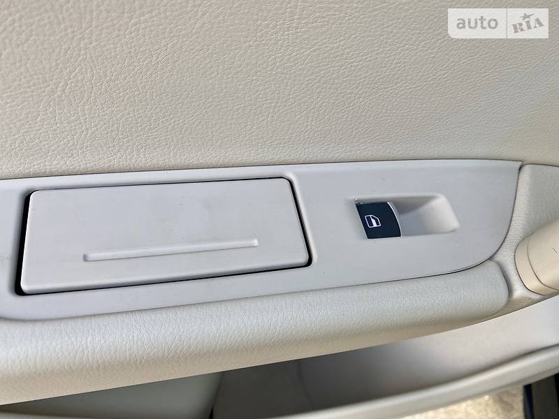Внедорожник / Кроссовер Volkswagen Touareg 2014 в Виннице