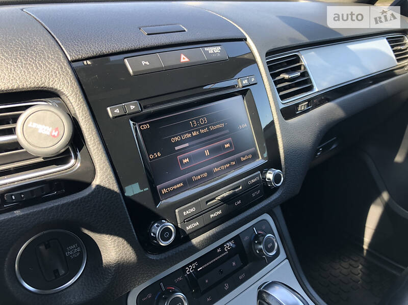 Позашляховик / Кросовер Volkswagen Touareg 2012 в Хусті