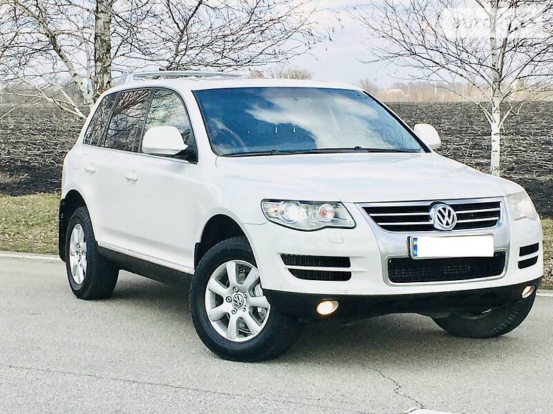 Позашляховик / Кросовер Volkswagen Touareg 2008 в Новомосковську