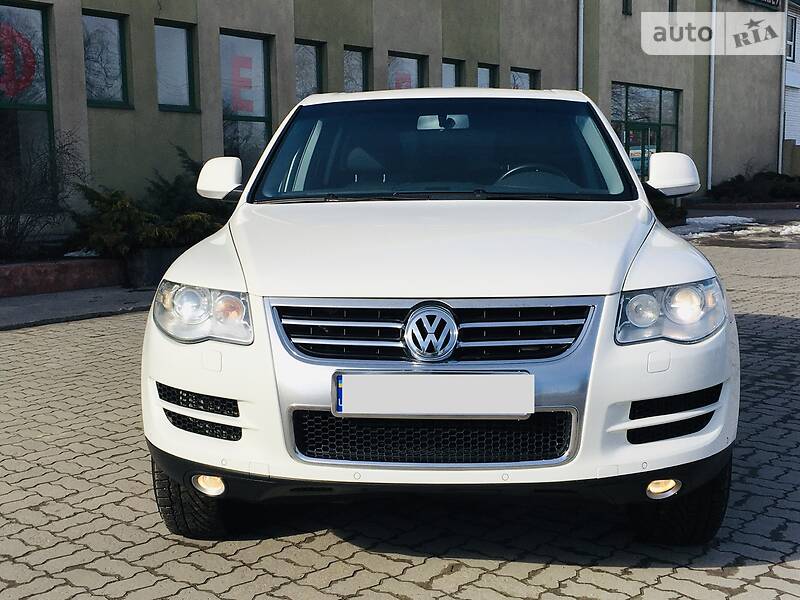 Позашляховик / Кросовер Volkswagen Touareg 2008 в Новомосковську