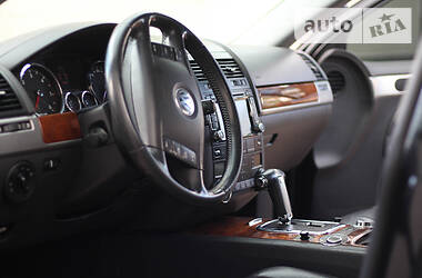 Позашляховик / Кросовер Volkswagen Touareg 2007 в 