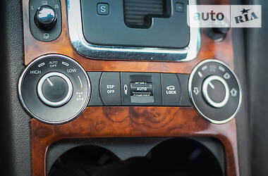 Позашляховик / Кросовер Volkswagen Touareg 2007 в 