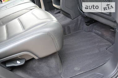 Позашляховик / Кросовер Volkswagen Touareg 2011 в 