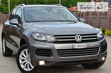 Позашляховик / Кросовер Volkswagen Touareg 2011 в 
