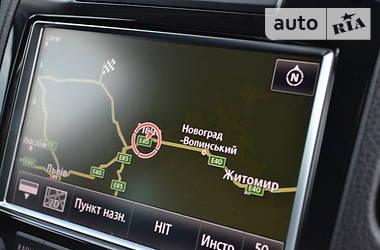Позашляховик / Кросовер Volkswagen Touareg 2011 в 