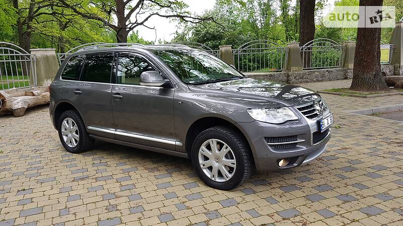 Позашляховик / Кросовер Volkswagen Touareg 2009 в Полтаві