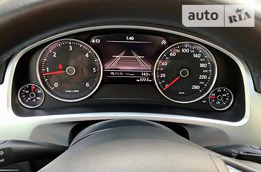 Позашляховик / Кросовер Volkswagen Touareg 2016 в 