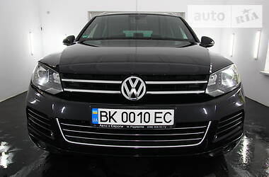 Позашляховик / Кросовер Volkswagen Touareg 2010 в 
