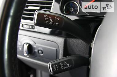 Позашляховик / Кросовер Volkswagen Touareg 2010 в 