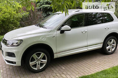 Внедорожник / Кроссовер Volkswagen Touareg 2012 в Киеве