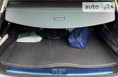 Внедорожник / Кроссовер Volkswagen Touareg 2012 в 