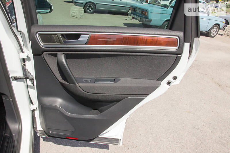 Позашляховик / Кросовер Volkswagen Touareg 2012 в Запоріжжі фото 15 Позашляховик / Кросовер Volkswagen Touareg 2012 в Запоріжжі