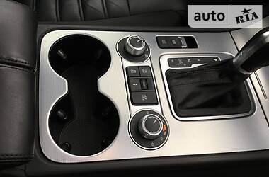 Внедорожник / Кроссовер Volkswagen Touareg 2015 в 