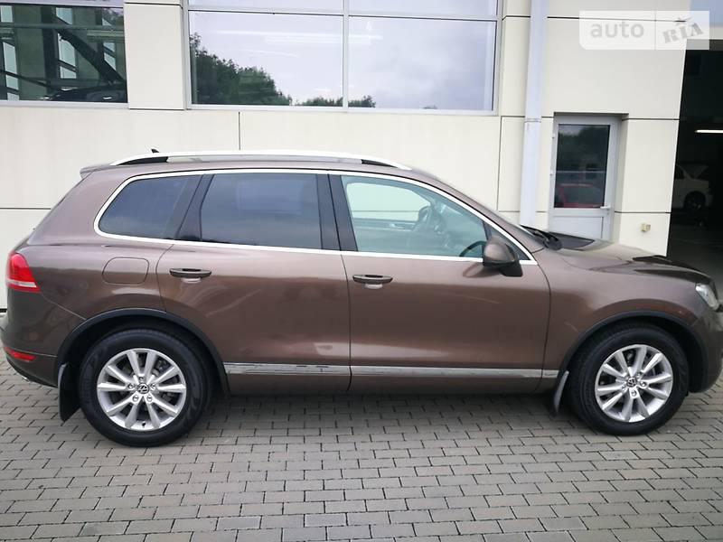 Позашляховик / Кросовер Volkswagen Touareg 2014 в Хмельницькому