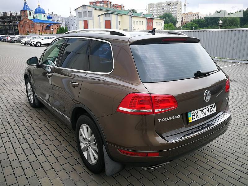 Позашляховик / Кросовер Volkswagen Touareg 2014 в Хмельницькому