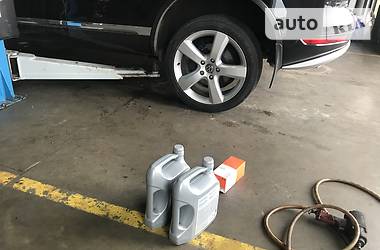 Позашляховик / Кросовер Volkswagen Touareg 2011 в 