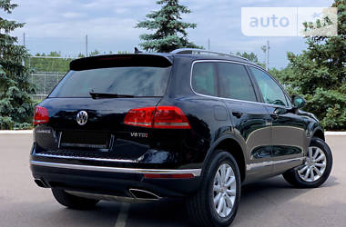 Позашляховик / Кросовер Volkswagen Touareg 2014 в Києві