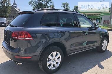 Внедорожник / Кроссовер Volkswagen Touareg 2013 в Тернополе