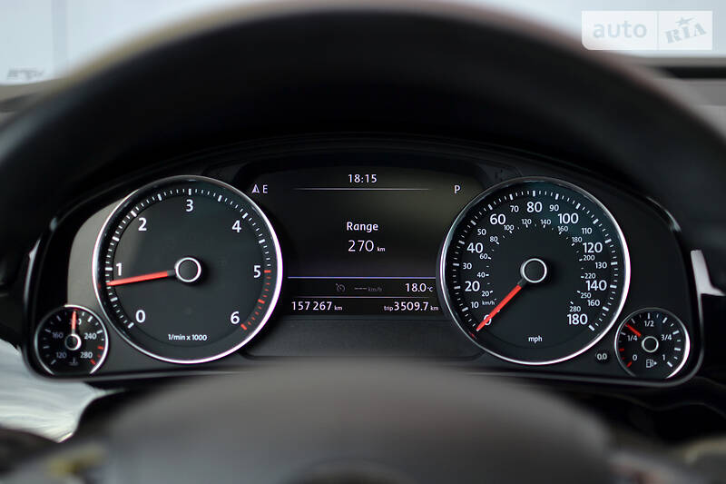 Позашляховик / Кросовер Volkswagen Touareg 2014 в Києві