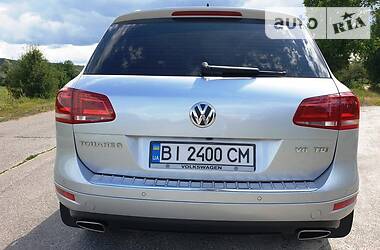 Позашляховик / Кросовер Volkswagen Touareg 2012 в 